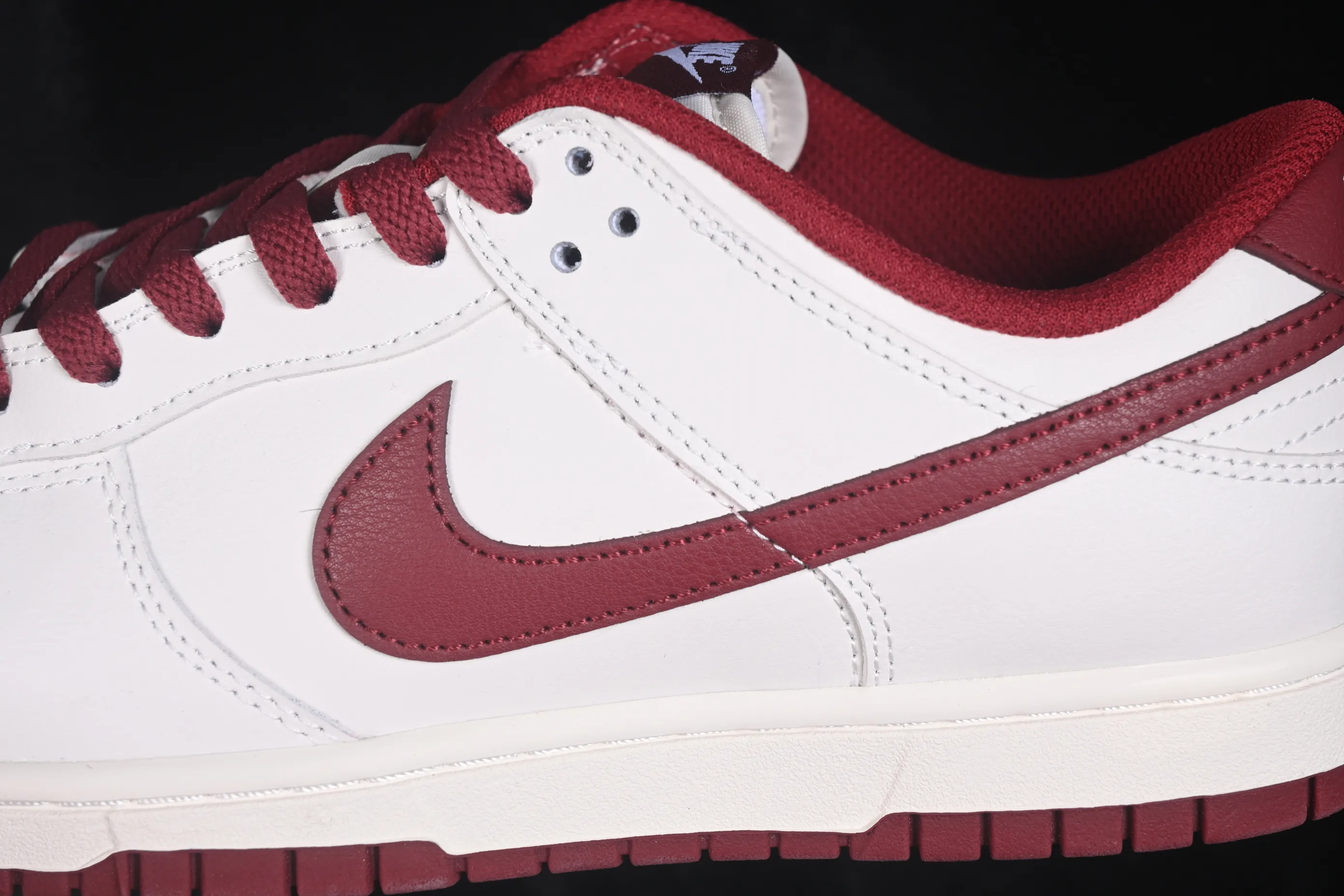 All categories Nk SB Dunk series Nk SB Dunk Low low-top sneakers Nike SB Dunk Low white red low-top casual sneakers HF5441-008
